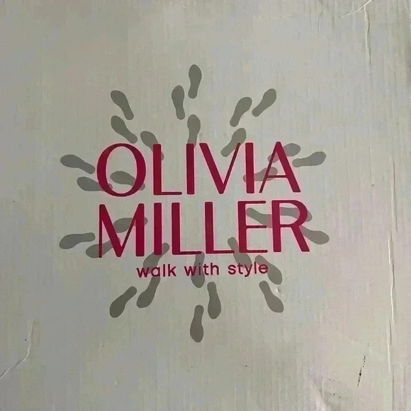 Brand New Olivia  Miller Zadie Boots in Ivory Size 7.5 - Picture 11 of 11